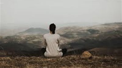 100 وفاة كل ساعة بسبب الوحدة.. تقرير يدق ناقوس الخطر