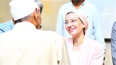 وزيرة البيئة تشارك في احتفالية أبطال المناخ بجامعة هليوبوليس لتكريم المزارعين