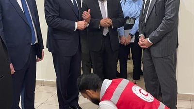 وزيرا الصحة والطيران يتفقدان عيادات الحجر الصحي وأجهزة إزالة الرجفان القلبي