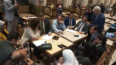 بعد الموافقة على المادة 2.. المعارضة والمستقلون ينسحبون من جلسة النواب 