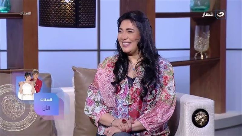 خبيرة الأبراج هالة