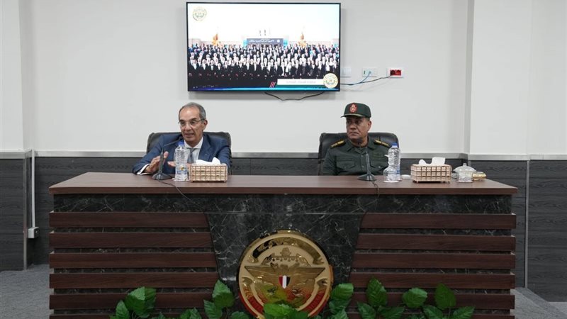وزير الاتصالات