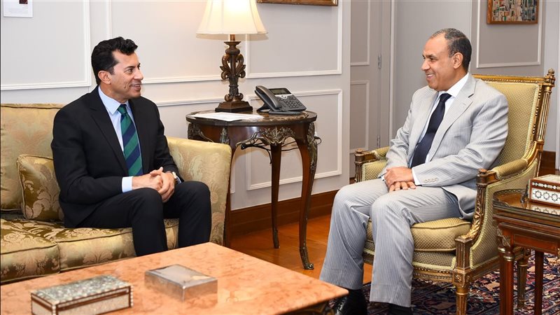 وزيرا الخارجية والشباب