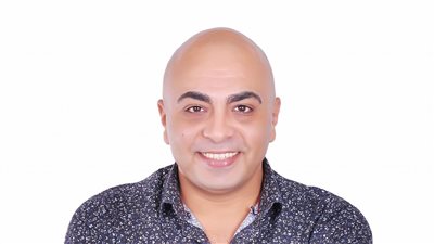 رسالة حادة من محمد عاطف بسبب حذف أغاني الراحل أحمد عامر