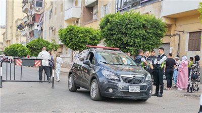 وسط تشديدات أمنية.. توافد طلاب الثانوية العامة ببورسعيد على لجان الامتحانات 