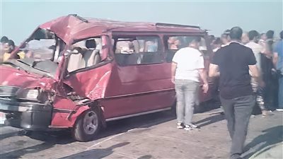 إصابة 9 أشخاص في تصادم تريلا وميكروباص على الطريق الإقليمي بالشرقية (صور)