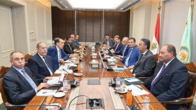 وزراء الزراعة والري والتموين و مستقبل مصر يناقشون سُبل تطوير زراعة قصب السكر 