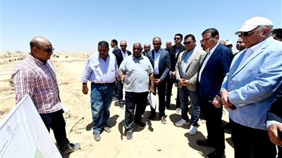 وزيرا الزراعة والإسكان: بدء تجارب استصلاح أراضي مدينة العلمين الجديدة  