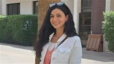 من طبيبة أسنان إلى 