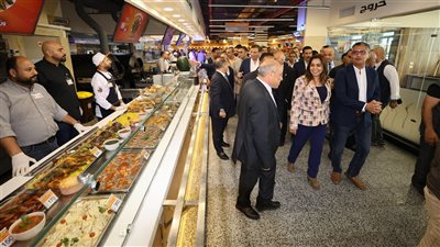 5 وزراء  يفتتحون «سوبر ماركت» في المدينة التراثية بالعلمين الجديدة
