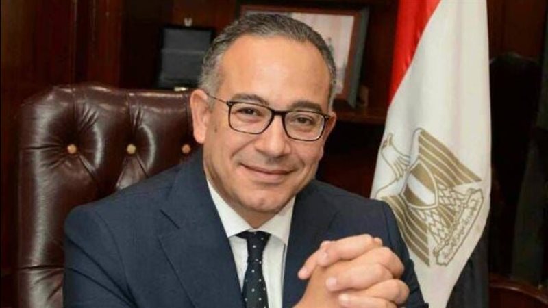 الدكتور أحمد درويش