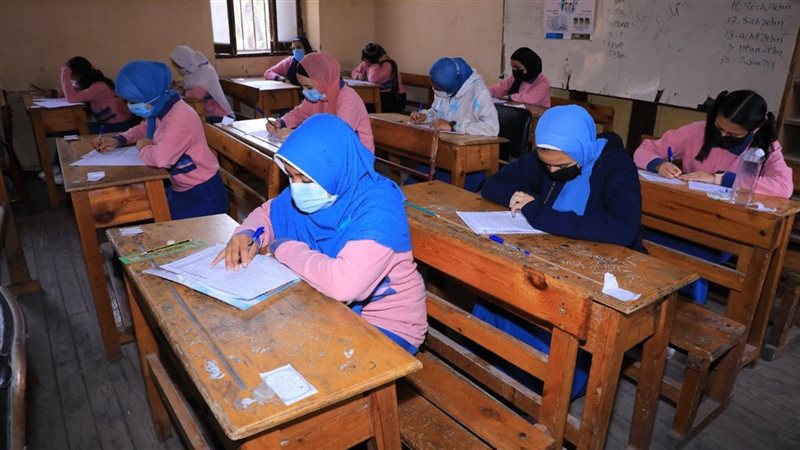 طلاب الثانوية