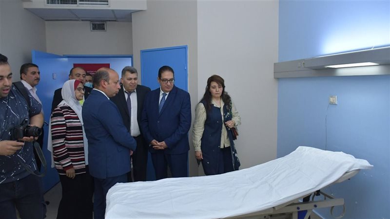 جولة رئيس جامعة القاهرة
