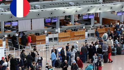 بسبب إضراب مراقبى الملاحة .. إلغاء 170 رحلة جوية فى فرنسا 