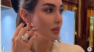 متداول .. ياسمين صبري بخاتم شوبارد الأغلى لديه |بالصور