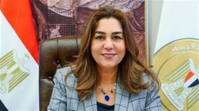 الدكتورة منال عوض