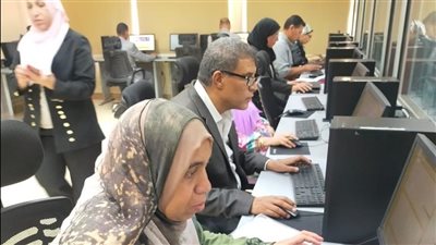 وزيرة التنمية المحلية تتلقى تقريراً حول فعاليات وأنشطة مركز سقارة للتدريب