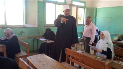 رئيس منطقة كفر الشيخ يتابع امتحان «الرياضيات التطبيقية» للثانوية الأزهرية 