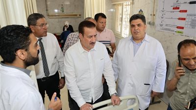 9 جثث و10 مصابين.. محافظ المنوفية يزور مصابي حادث الطريق الإقليمي بالمستشفى