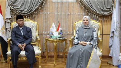 تعاون أزهري إندونيسي لتطوير تعليم الطلاب الوافدين وتبادل الخبرات