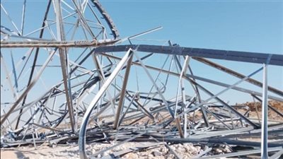 حالتان في خطر.. انهيار برج كهرباء وإصابة 4 أشخاص شرق نفق السويس