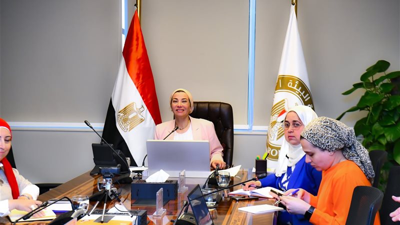 وزيرة البيئة