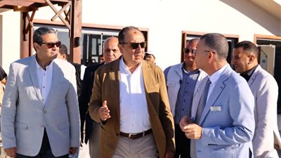 وزير قطاع الأعمال يتابع سير العمل وجودة الخدمات في فندق شتايجنبرجر اللسان