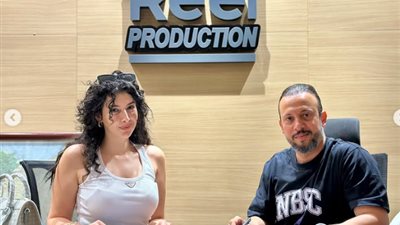 الفنانة سارة بركة تتعاقد على بطولة فيلم حين يكتب الحب