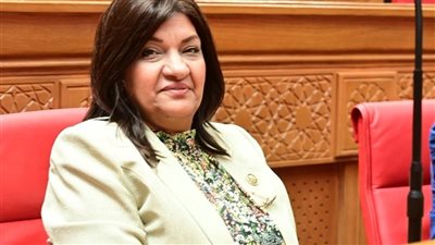  النائبة ايفلين متى تشيد بافتتاح مصنعان لإنتاج الزجاج الهندسي والثلاجات 