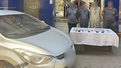 ضبط 4 متهمين استولوا على مبلغ ضخم من شخص أجنبي بالقاهرة