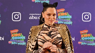 جيسي جي تطمئن الجمهور بعد عملية استئصال الثدي: أنا متعبة لكني ممتنة