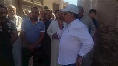 خلال جولة مفاجئة.. محافظ الدقهلية يحيل مدير جمعية زراعية للتحقيق