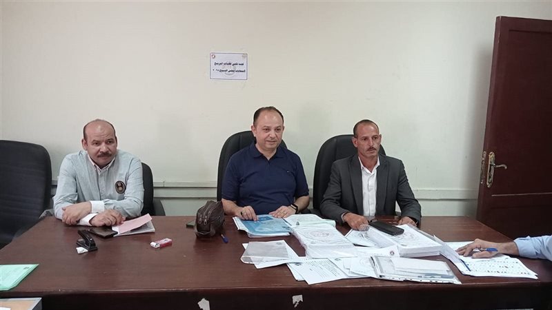 لجنة تلقى طلبات المرشحين