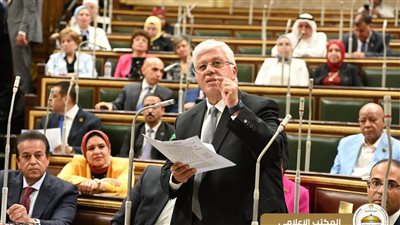 النواب يناقش تعديل قانون المهن الطبية ومشروع امتداد خط مترو المرج 