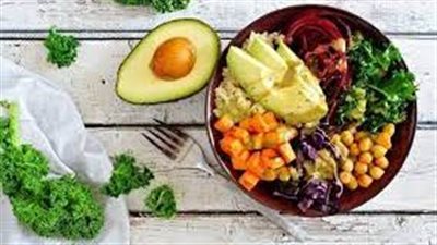 أفضل خيارات غذائية لخسارة الوزن بطريقة سهلة وبدون ريجيم قاسي 