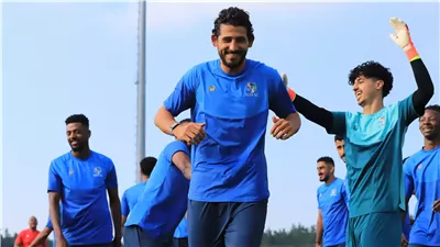 نجم فرنسي يقترب من مزاملة أحمد حجازي في نيوم السعودي