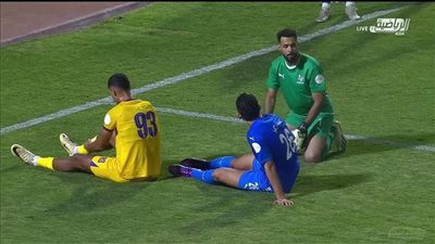 أمير هشام يكشف حقيقة مفاوضات الأهلي لضم أحمد حجازي