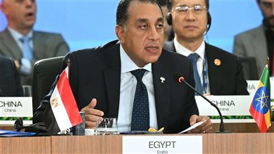 على هامش مشاركته بقمة البريكس.. رئيس الوزراء يلتقي رئيس أوروجواي