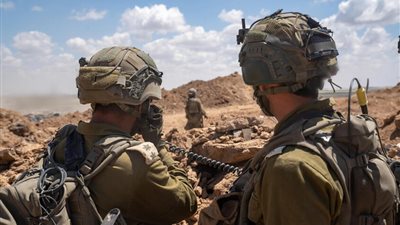 الجيش الإسرائيلي يعلن تدمير راجمات صواريخ ومواقع استطلاع في غزة