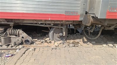 عودة الحركة على خط القاهرة الإسكندرية بعد حادث خروج عربة قطار في المنوفية