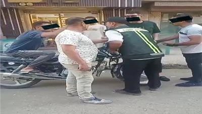 دراجة مطموسة وسير عكس الاتجاه ينتهيان بحبس شاب بالقليوبية