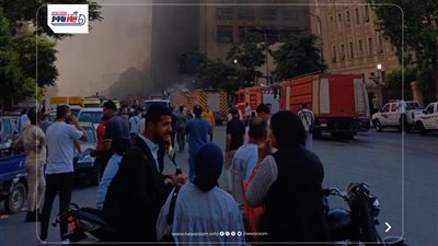 ارتفاع عدد مصابي حريق سنترال رمسيس لـ 7 أشخاص.. ومحاولات لإخماده