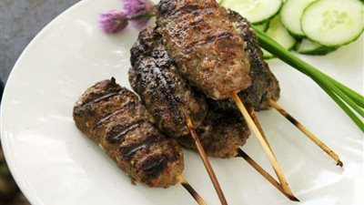 طريقة عمل كفتة لحم مشوية على الفحم بخطوات سهلة وبسيطة 