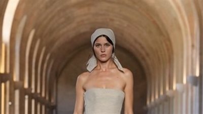 الريف الأوروبي بلمسات عصرية.. مجموعة المصمم الفرنسي جاكيموس لربيع 2026