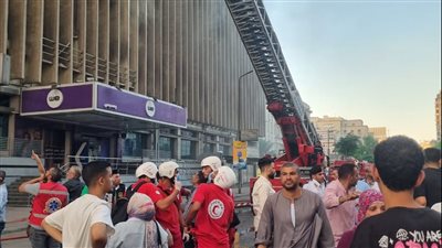 الهلال الأحمر المصري يوجّه فرق الطوارئ إلى حريق سنترال القاهرة