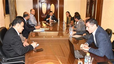  وزير الرياضة يلتقي رئيس اتحاد الاسكواش واللجنة الفنية لمناقشة خطة الأولمبياد