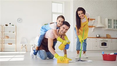 أشياء يجب تنظيفها يومياً في المنزل للحفاظ على صحة العائلة 