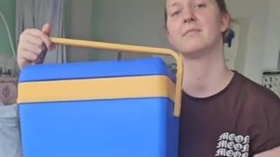 ممرضة بترت ساقها تحتفظ بجزء منها في الثلاجة.. هل ستأكلها؟