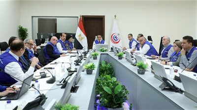 وزير الصحة يترأس غرفة الأزمات لمتابعة تداعيات حريق سنترال رمسيس واستمرارية
