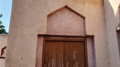 إهمال المزارات التاريخية يهدد «الست الوالدة».. انهيار سقف ضريح مملوكي بدمياط